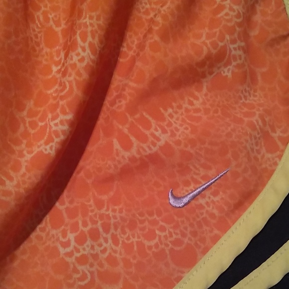 Nike running shorts - Picture 3 of 4